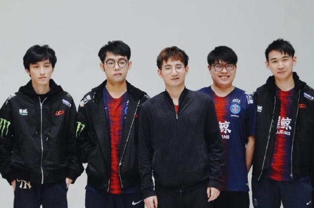 依靠外线投 依靠外线投