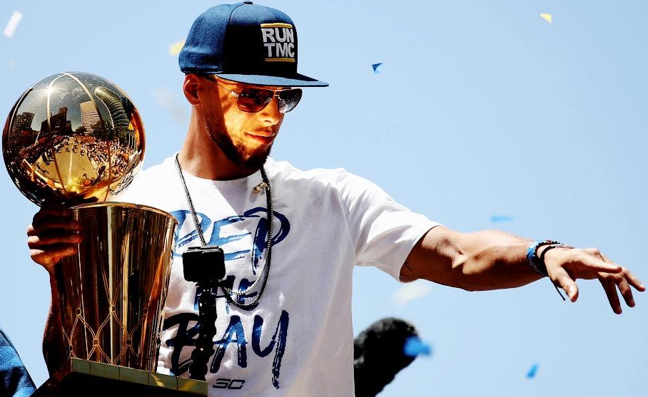 她的比赛策 她的比赛策