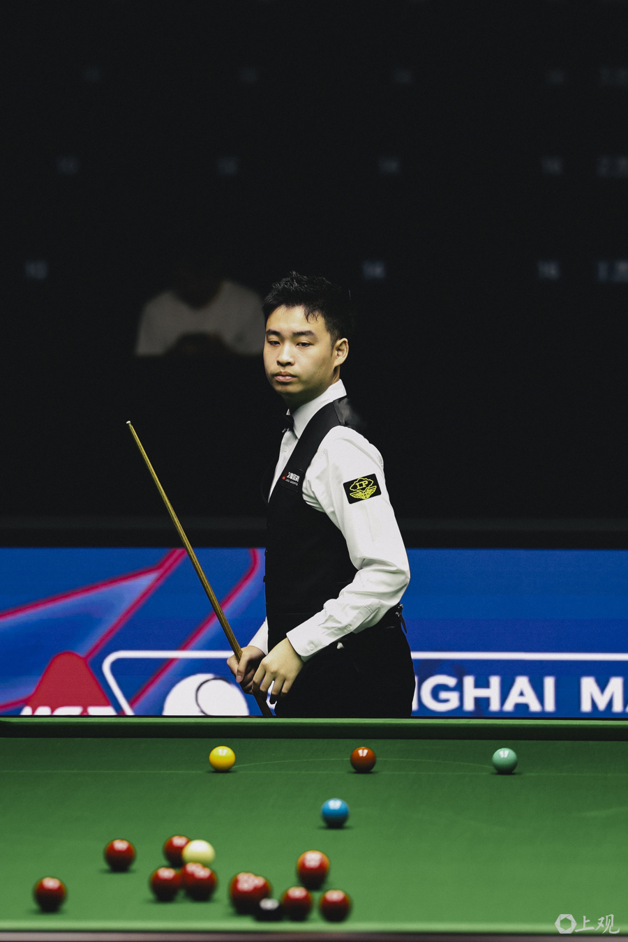 相比之下 相比之下