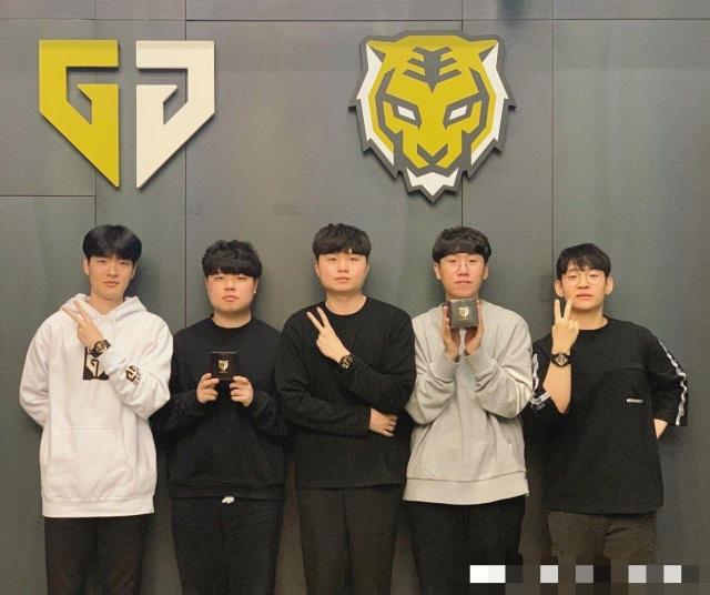 了西班牙足 了西班牙足